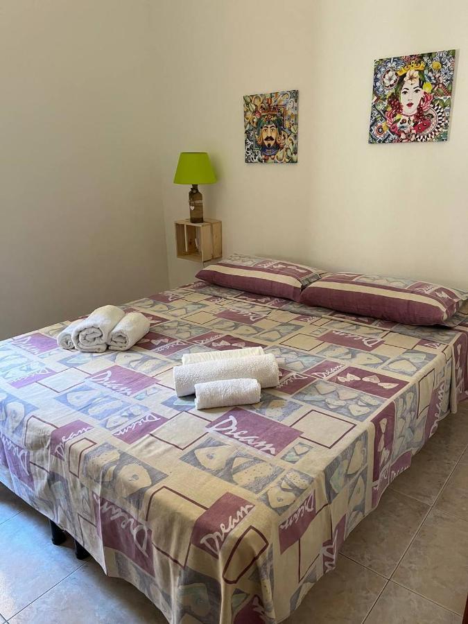 Apartamento Al Cortile Di Maqueda Palermo Exterior foto