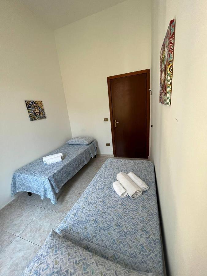 Apartamento Al Cortile Di Maqueda Palermo Exterior foto
