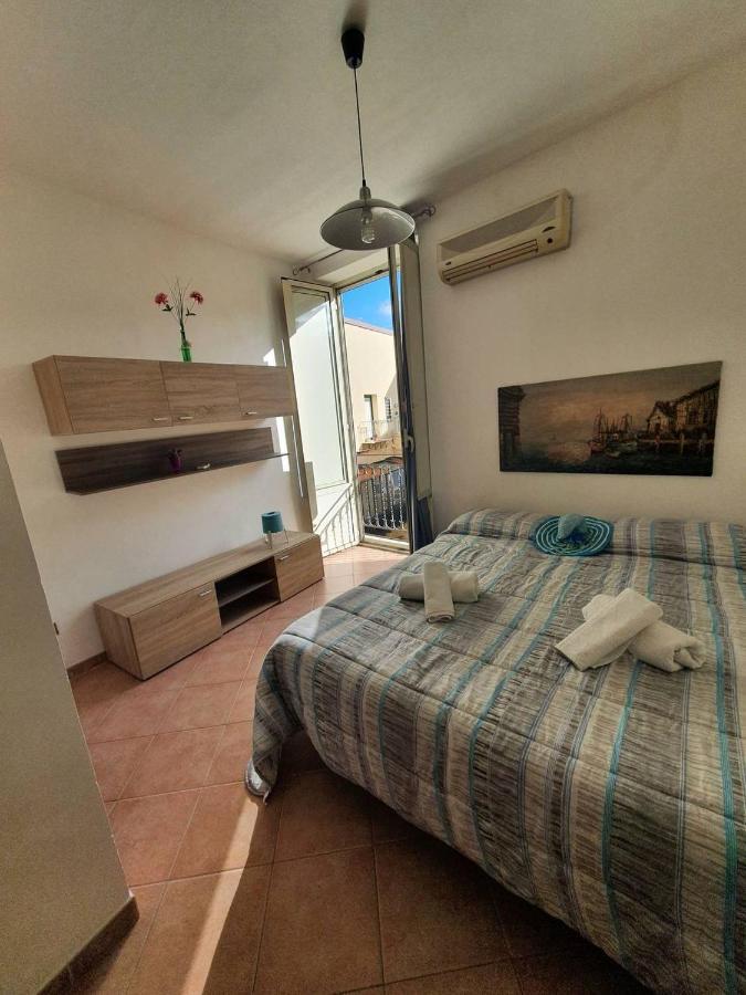 Apartamento Al Cortile Di Maqueda Palermo Exterior foto