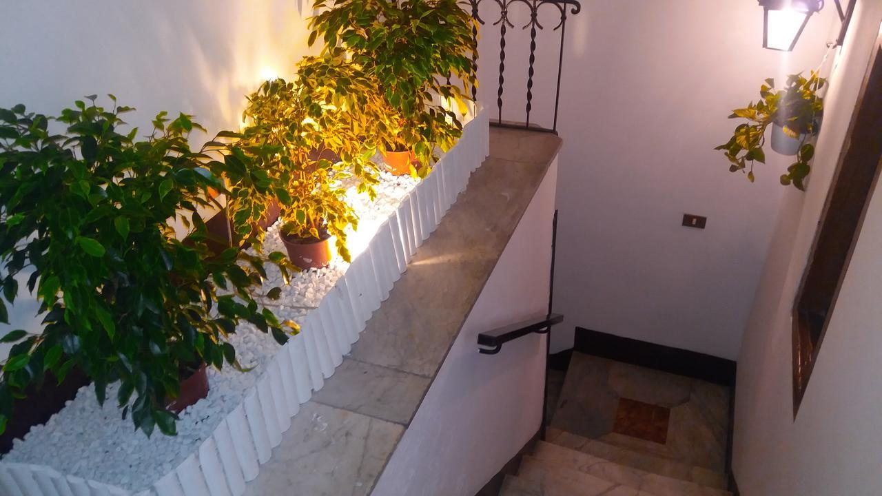 Apartamento Al Cortile Di Maqueda Palermo Exterior foto
