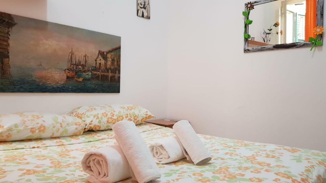 Apartamento Al Cortile Di Maqueda Palermo Exterior foto